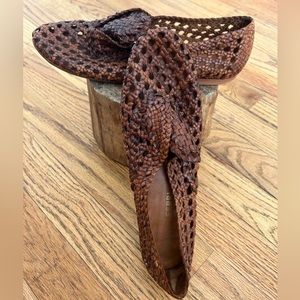 Women’s leather mesh shoe by Paola Ferri size 37
